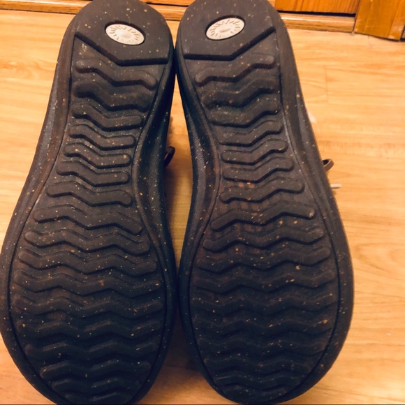 Ugg Boots. Worn once! These are so adorable & in perfect condition! - Picture 8 of 11